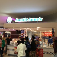 8/17/2013 tarihinde Jeff J.ziyaretçi tarafından Auntie Anne&amp;#39;s'de çekilen fotoğraf