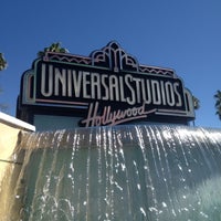 4/17/2013にElrick E.がUniversal Studios Hollywood Globe and Fountainで撮った写真