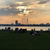 Photo taken at Alster-Grillwiese by Ricardo V. on 3/30/2019