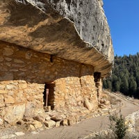 Foto diambil di Walnut Canyon National Monument oleh Theologos S. pada 2/28/2024