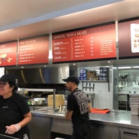 7/14/2018 tarihinde Peter K.ziyaretçi tarafından Chipotle Mexican Grill'de çekilen fotoğraf