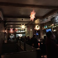 Photo prise au Maggie Mae&amp;#39;s Bar par Başak D. le12/17/2016