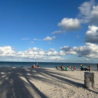 Photo taken at Crandon Park Beach by Nestor G. on 3/25/2024