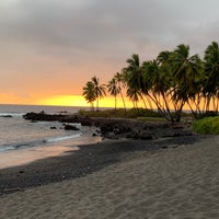 Photo taken at Honomalino Beach by George V. on 3/27/2021