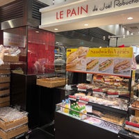 Снимок сделан в LE PAIN de Joël Robuchon пользователем やこ 　. 1/11/2025