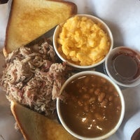 Photo taken at Dickey&amp;#39;s Barbecue Pit by Martín C. on 12/22/2017