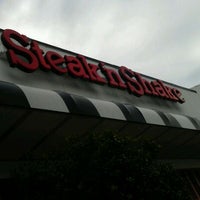 Photo taken at Steak &amp;#39;n Shake by Alexia B. on 1/31/2012