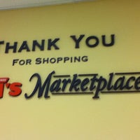 Photo prise au Fry&amp;#39;s Marketplace par Sean M. le1/28/2011