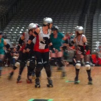 5/12/2012にAaron F.がDC Rollergirls Roller Derbyで撮った写真