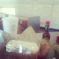 Photo taken at Chipotle Mexican Grill by Elle C. on 8/10/2012