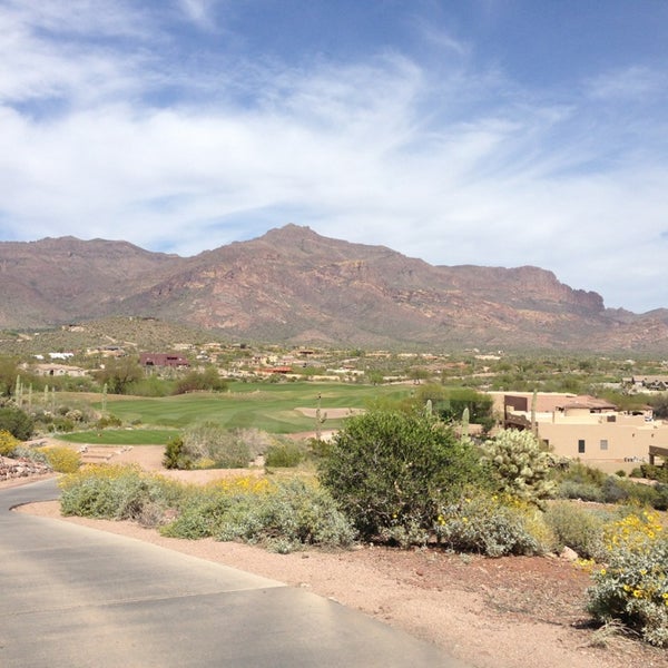 Photo taken at Gold Canyon Golf Resort And Spa by Ricky P. on 3/23/2014