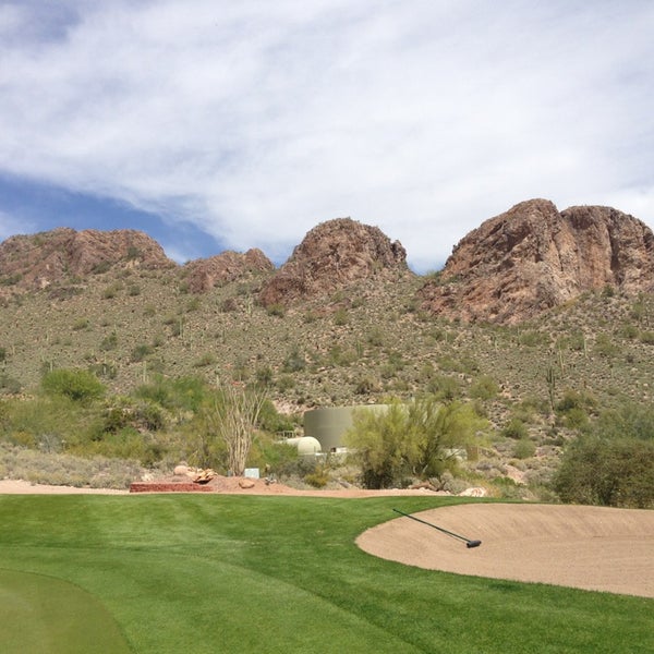 Photo taken at Gold Canyon Golf Resort And Spa by Ricky P. on 3/23/2014