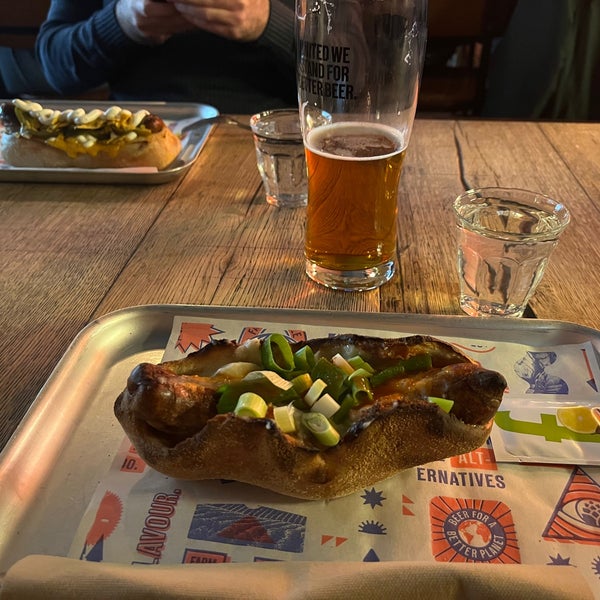 Foto tirada no(a) BrewDog Berlin Mitte por Aslı Y. em 1/7/2024