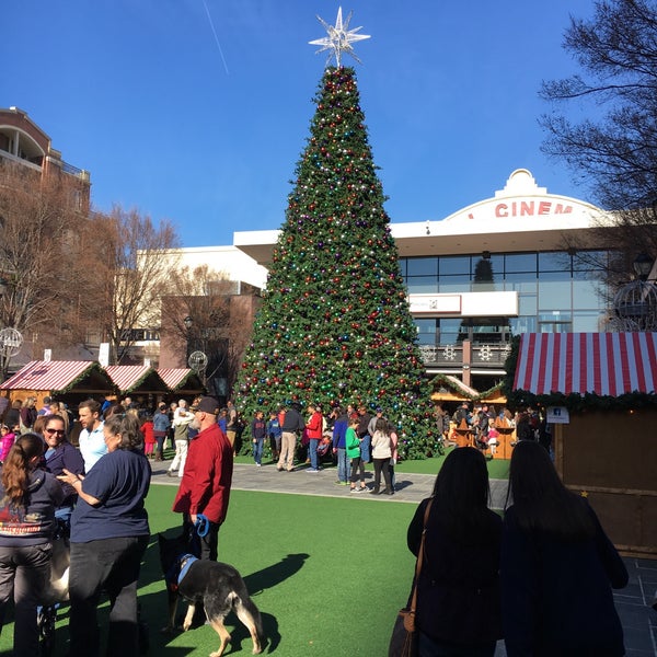 12/23/2016 tarihinde Stephen G.ziyaretçi tarafından Atlantic Station Central Lawn'de çekilen fotoğraf