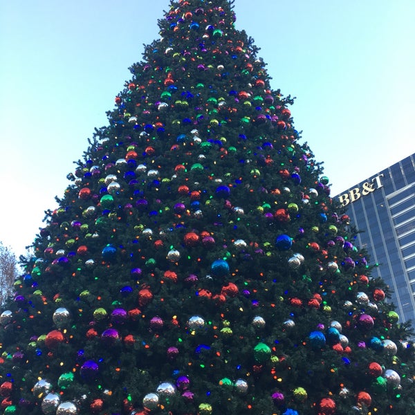 11/26/2017 tarihinde Gimette D.ziyaretçi tarafından Atlantic Station Central Lawn'de çekilen fotoğraf