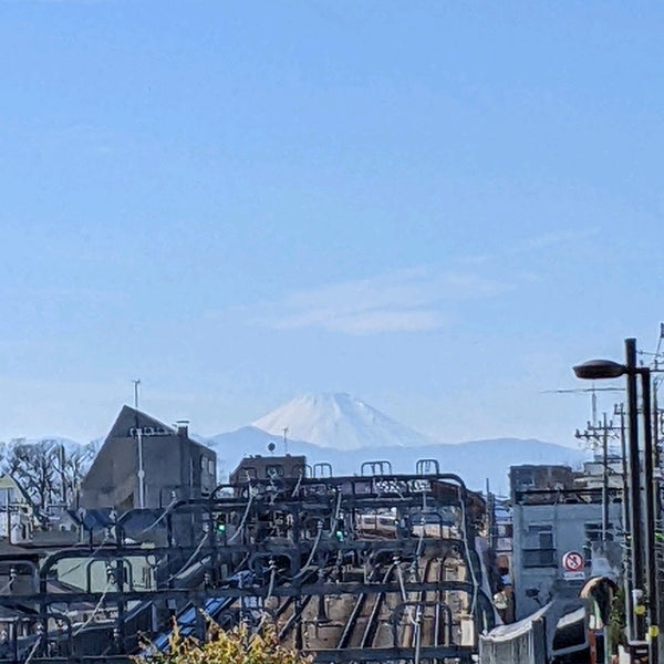 いつも散歩がてら、富士山🗻をみながら、ミカン下北沢まで、歩いて行ったりします。