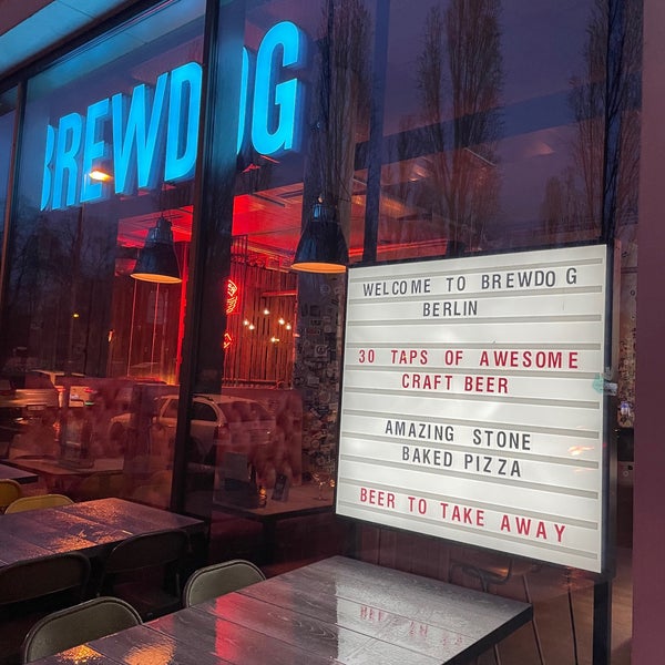 Foto tirada no(a) BrewDog Berlin Mitte por Piet Hein V. em 3/10/2023