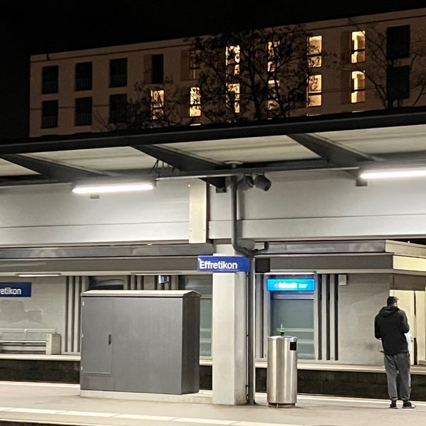 Photo taken at Bahnhof Effretikon by Oscar G. on 11/18/2024