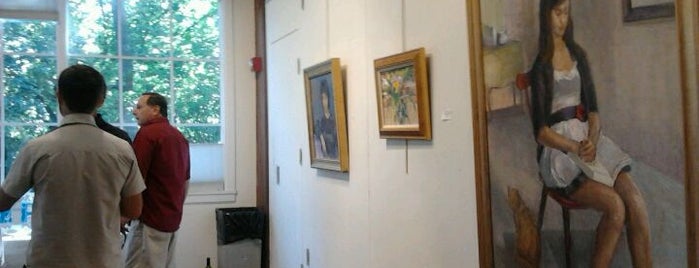 The Yellow Barn Studio and Gallery is one of District of Art.