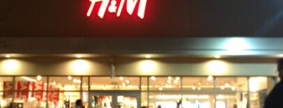 H&M is one of Victor : понравившиеся места.