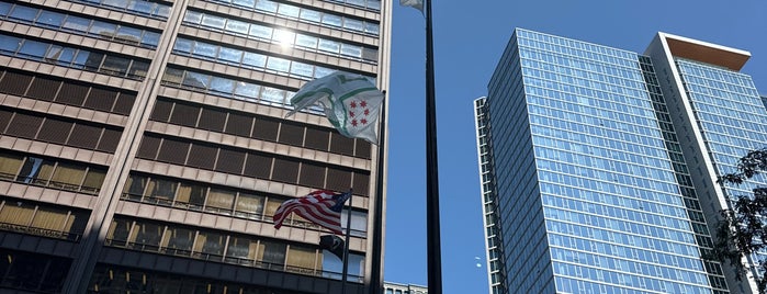 Daley Plaza Picasso is one of Locais curtidos por Susan.