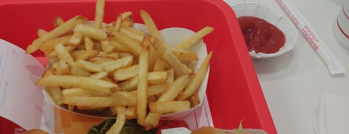 In-N-Out Burger is one of Rafael : понравившиеся места.