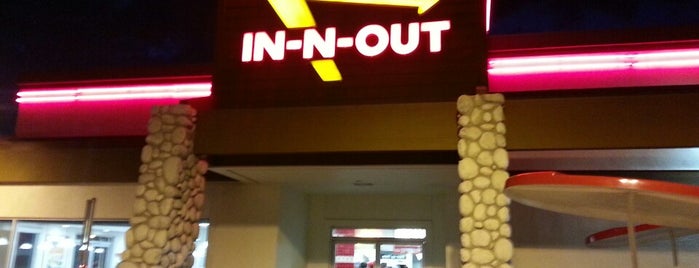 In-N-Out Burger is one of Paola's Saved Places.