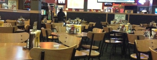 Buffalo Wild Wings is one of Lateria’s Liked Places.