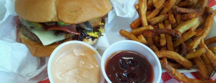 Juicy Burger is one of The 15 Best Places for Potatoes in Bakersfield.