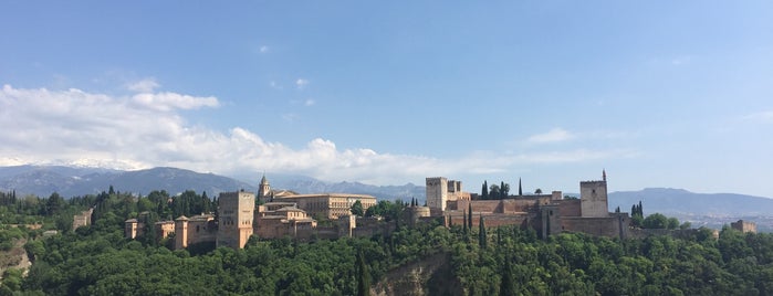 Mirador de San Nicolás is one of granada.