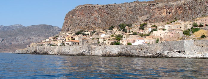 Monemvasia Castle is one of Lugares favoritos de Giorgos.