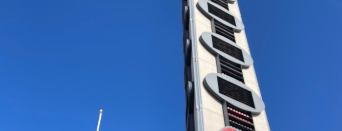 World's Tallest Thermometer is one of VEGAS!.