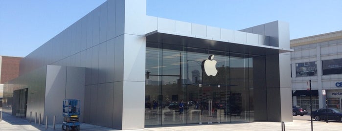 Apple Lincoln Park is one of Apple Stores.