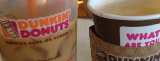 Dunkin' is one of Lieux qui ont plu à Ray.