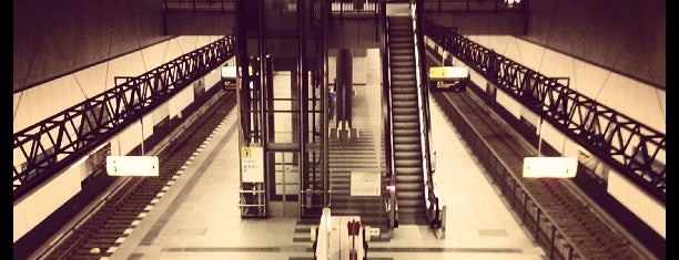 U Hauptbahnhof is one of must visit places berlin.