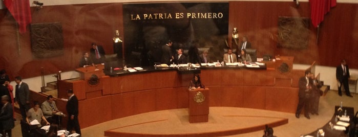 Senado de la República is one of DF.