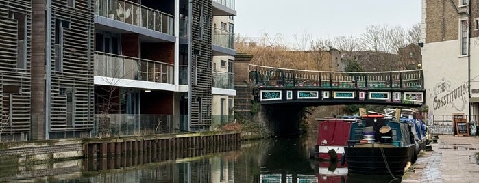 Regent's Canal is one of Secret London.