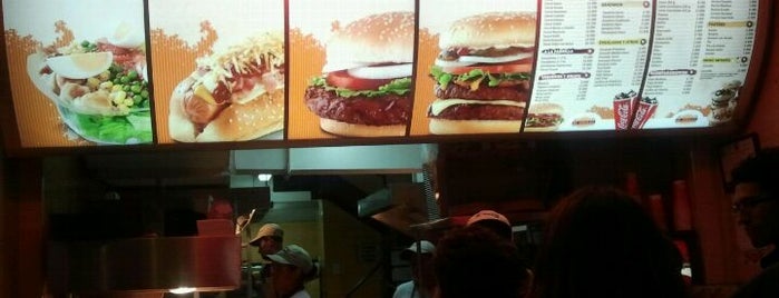 Hamburguesas El Corral Plaza De Las Americas is one of Besuchte Orte.