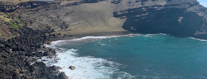 Papakōlea (Green Sand Beach) is one of USA Hawaii Big Island.