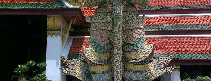 Temple of the Emerald Buddha is one of Места, где сбываются желания. Весь мир.