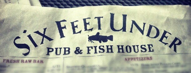 Six Feet Under Pub & Fish House is one of Piccololas’s Liked Places.