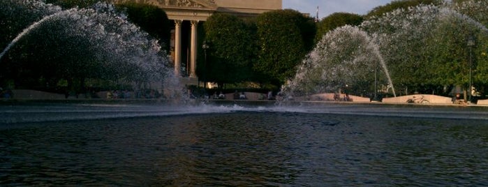 National Gallery of Art - Sculpture Garden is one of District of Art.