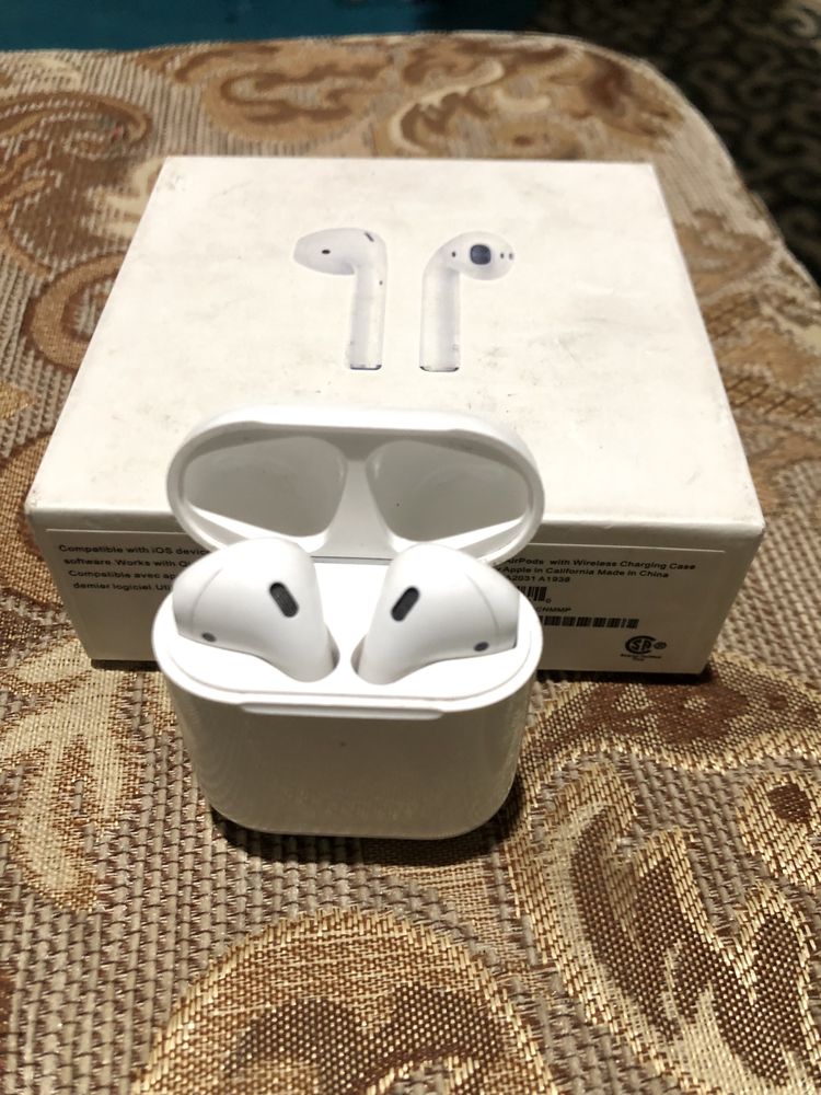 Naushnik AirPods sotiladi yangiday