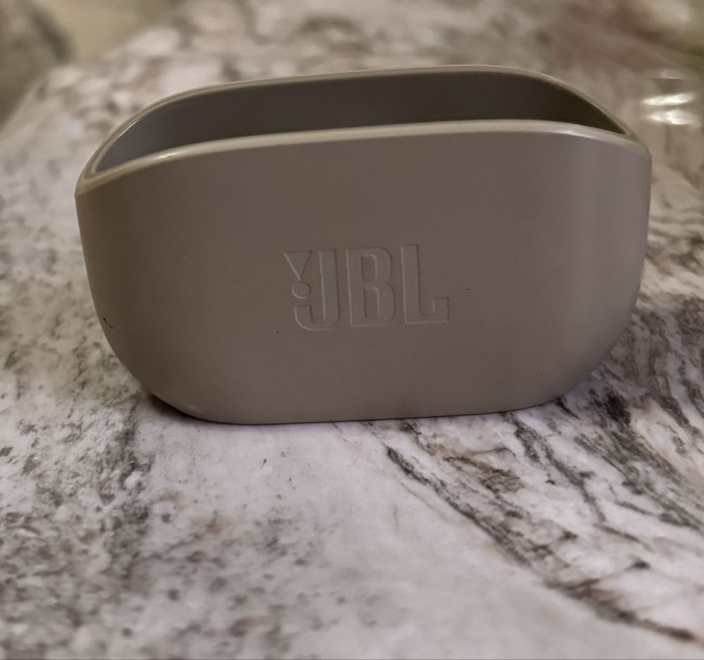 Кейс от беспроводных наушников JBL Harman Wave 100 TWS серые