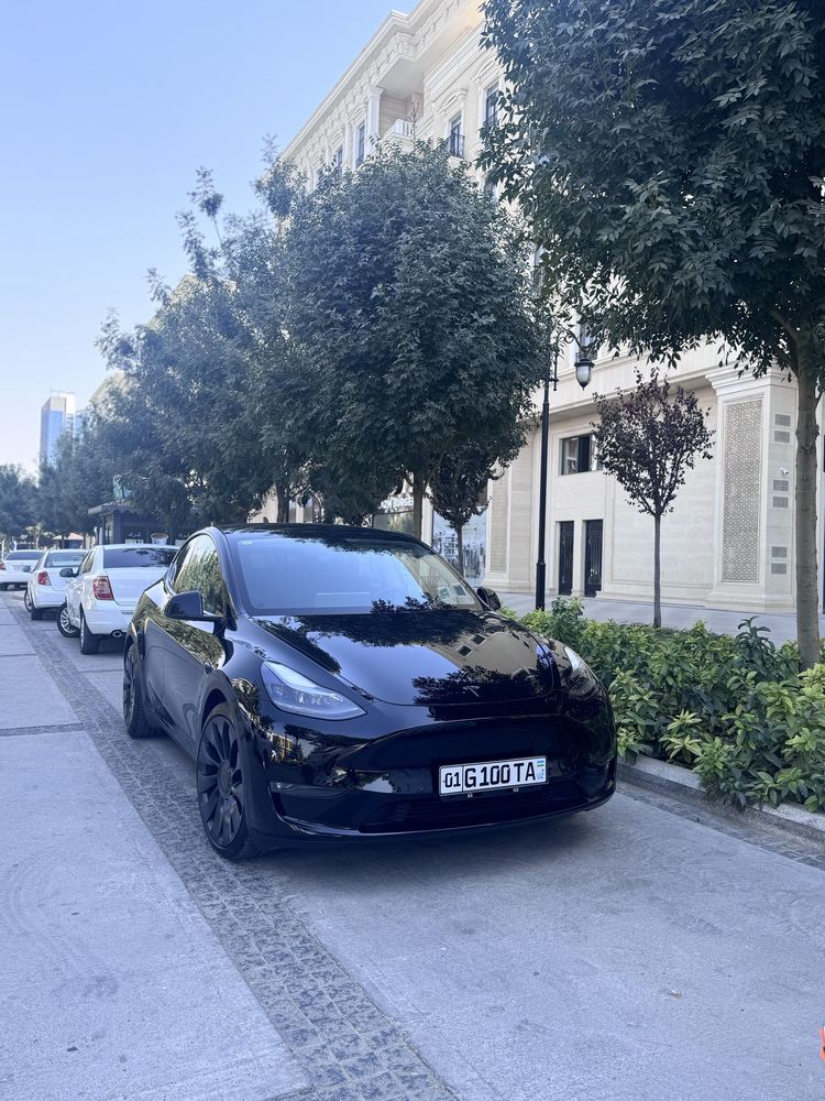 Tesla model y perfomance sotiladi