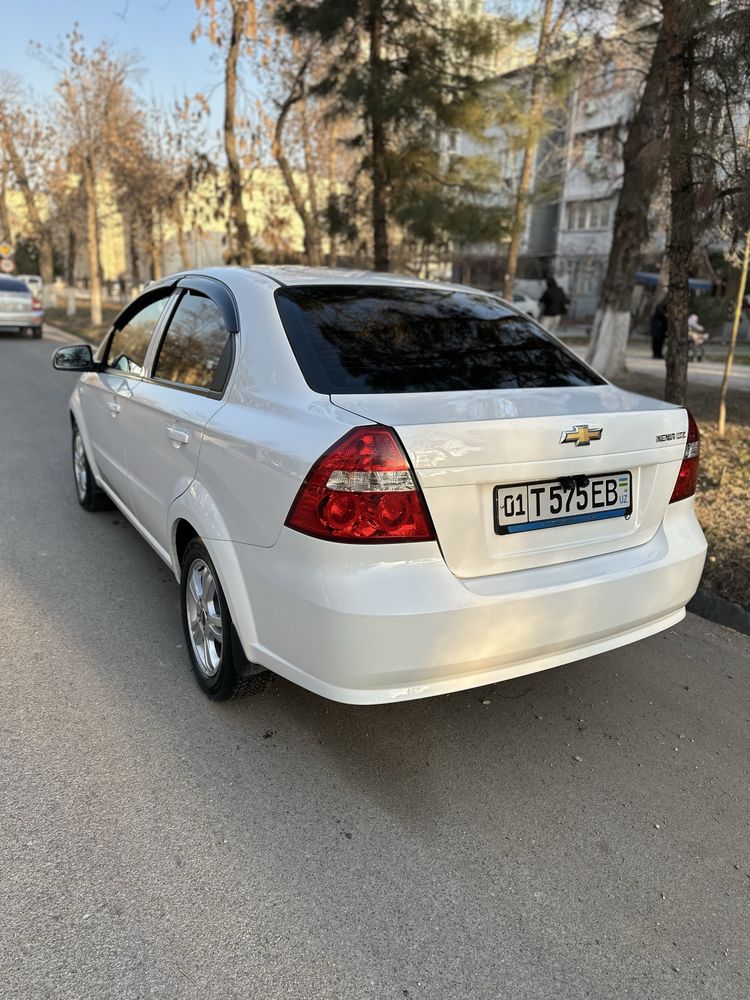 Продается автомобиль НЕКСИЯ-3 автомат