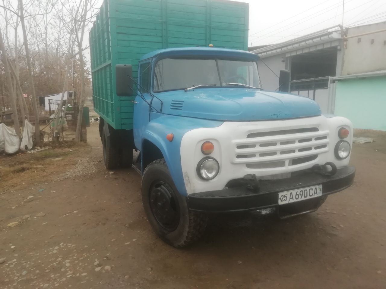 Zil 130 sotiladi