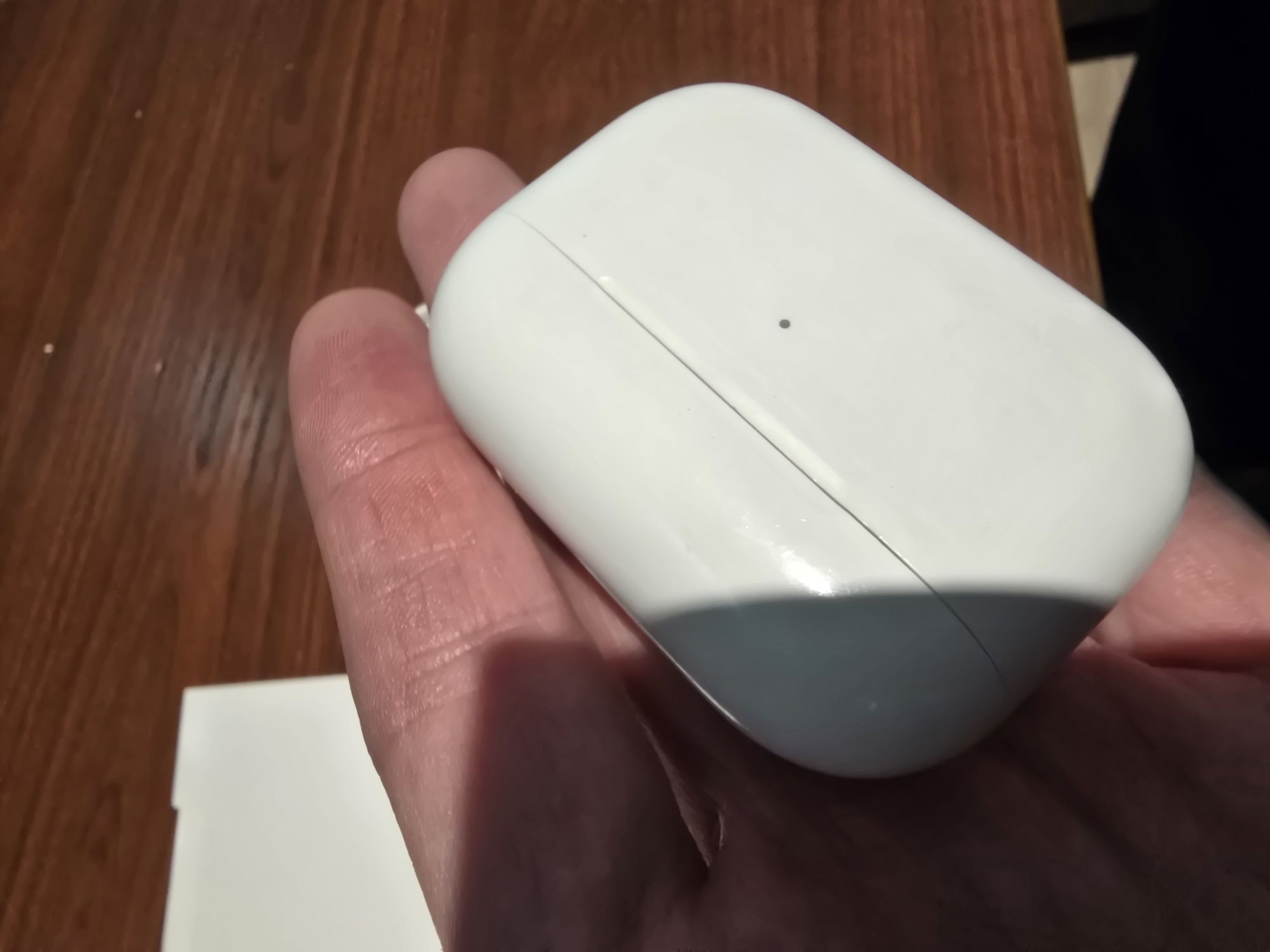 Airpods Pro 2 оригинал (не работает левый)