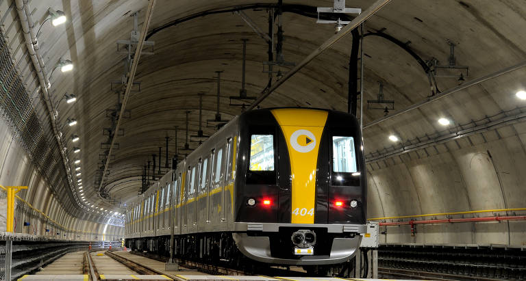 Passageiro economiza quase uma hora usando linha de metrô, diz pesquisa da CCR