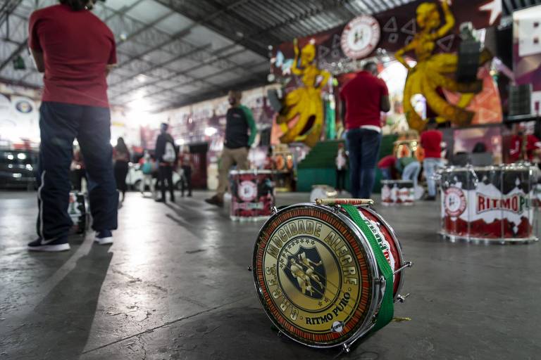 Ensaio de carnaval da Mocidade Alegre e festa de música eletrônica agitam fim de semana em SP